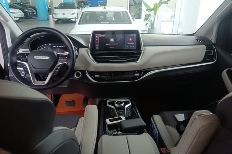 Used SAIC MAXUS G20 2020 2.0T Gasoline Automatic Luxury Executive Edition Interior 2