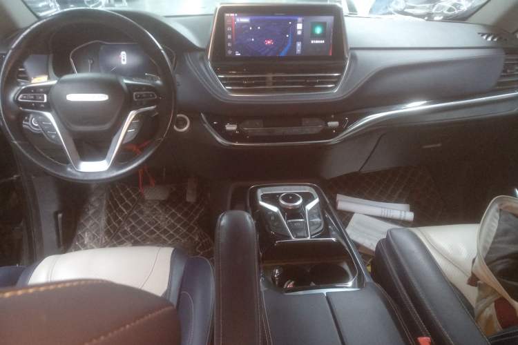 Used SAIC MAXUS G20 2020 2.0T Gasoline Automatic ZhiZun Edition Interior 2