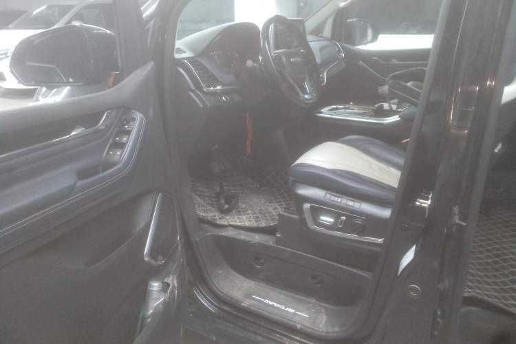Used SAIC MAXUS G20 2020 2.0T Gasoline Automatic ZhiZun Edition Interior 3