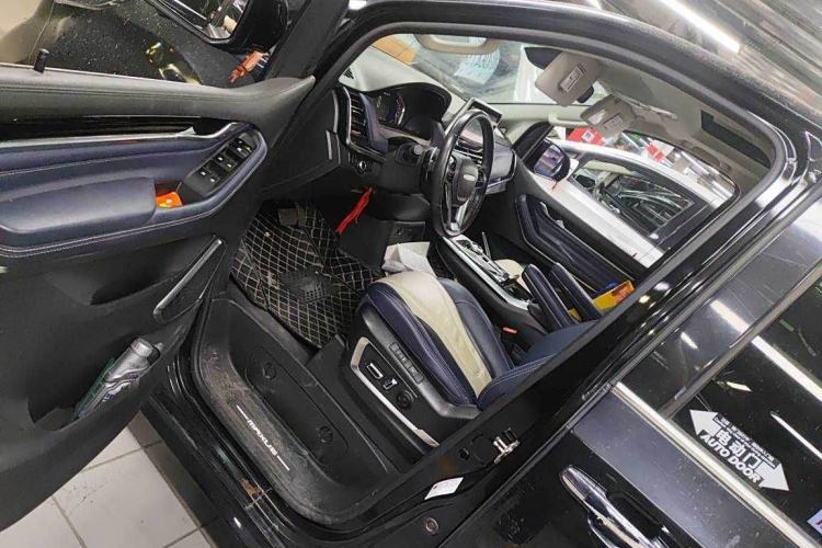 Used SAIC MAXUS G20 2020 2.0T Gasoline Automatic ZhiZun Edition Interior 3