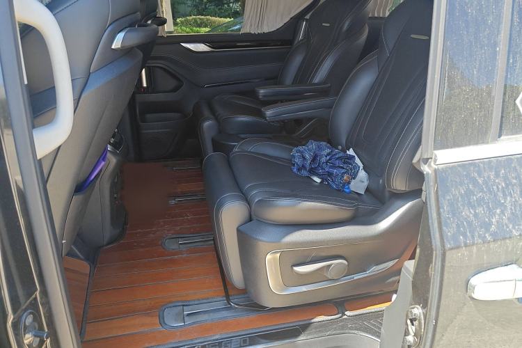 Used SAIC MAXUS G20 2020 2.0T Gasoline Automatic Prestige Executive Version Interior 4