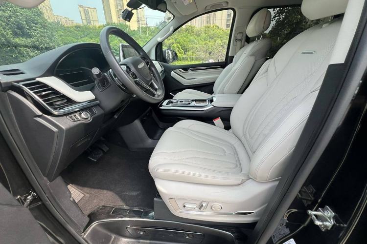 Used SAIC MAXUS G20 2020 2.0T Gasoline Automatic Luxury Edition Interior 7