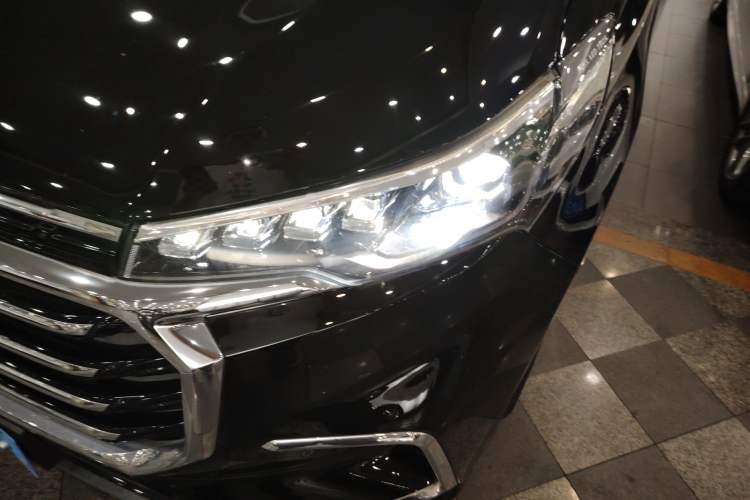 Used SAIC MAXUS G20 2020 2.0T Gasoline Automatic Luxury Edition Left Front Headlight