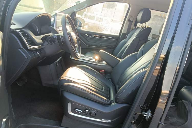 Used SAIC MAXUS G20 2020 2.0T Gasoline Automatic Luxury Edition Left Front Seat