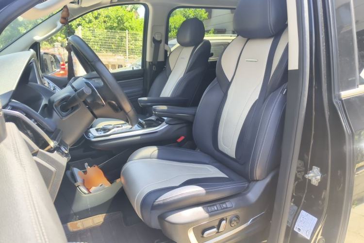 Used SAIC MAXUS G20 2020 2.0T Gasoline Automatic ZhiZun Edition Left Front Seat