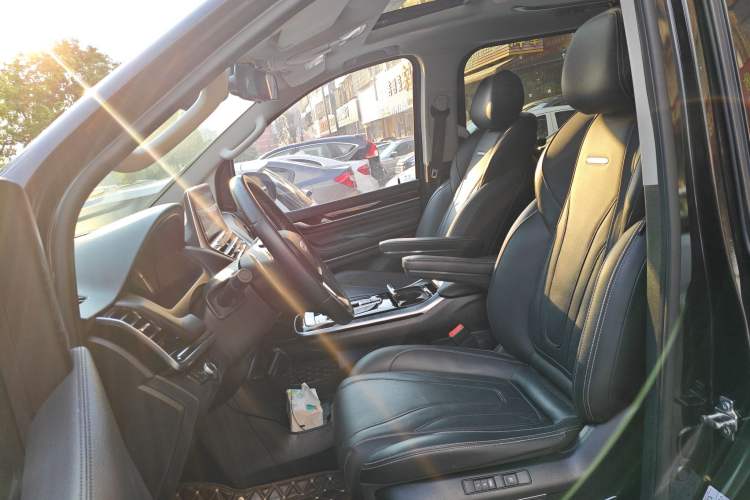Used SAIC MAXUS G20 2020 2.0T Gasoline Automatic ZhiZun Edition Left Front Seat