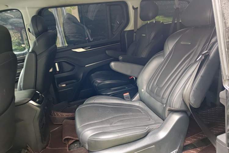 Used SAIC MAXUS G20 2020 2.0T Gasoline Automatic Luxury Edition Left Rear Seat