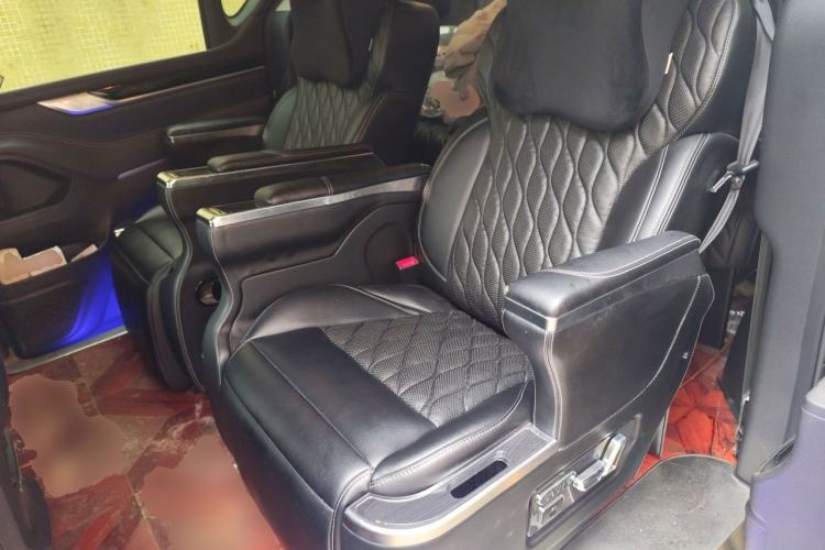 Used SAIC MAXUS G20 2020 2.0T Gasoline Automatic Luxury Edition Left Rear Seat