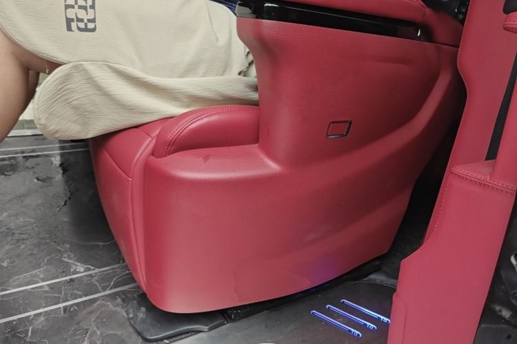 Used SAIC MAXUS G20 2020 2.0T Gasoline Automatic Flagship Edition Left Rear Seat