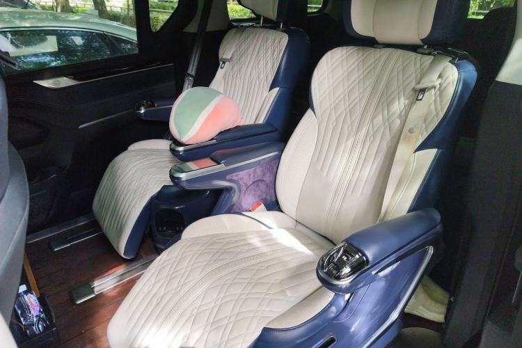 Used SAIC MAXUS G20 2020 2.0T Gasoline Automatic Luxury Edition Left Rear Seat