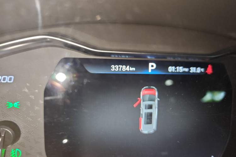 Used SAIC MAXUS G20 2020 2.0T Gasoline Automatic ZhiZun Edition Odometer Close Up
