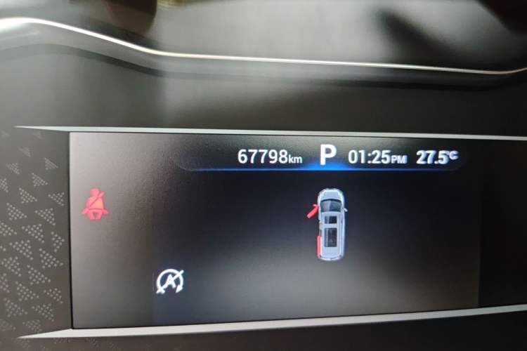 Used SAIC MAXUS G20 2020 2.0T Gasoline Automatic Luxury Edition Odometer Close Up