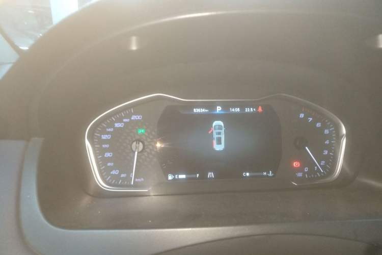 Used SAIC MAXUS G20 2020 2.0T Gasoline Automatic ZhiZun Edition Odometer Close Up