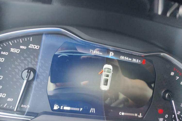 Used SAIC MAXUS G20 2020 2.0T Gasoline Automatic ZhiZun Edition Odometer Close Up