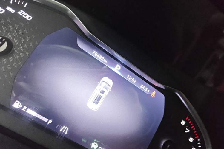 Used SAIC MAXUS G20 2020 2.0T Gasoline Automatic Flagship Edition Odometer Close Up