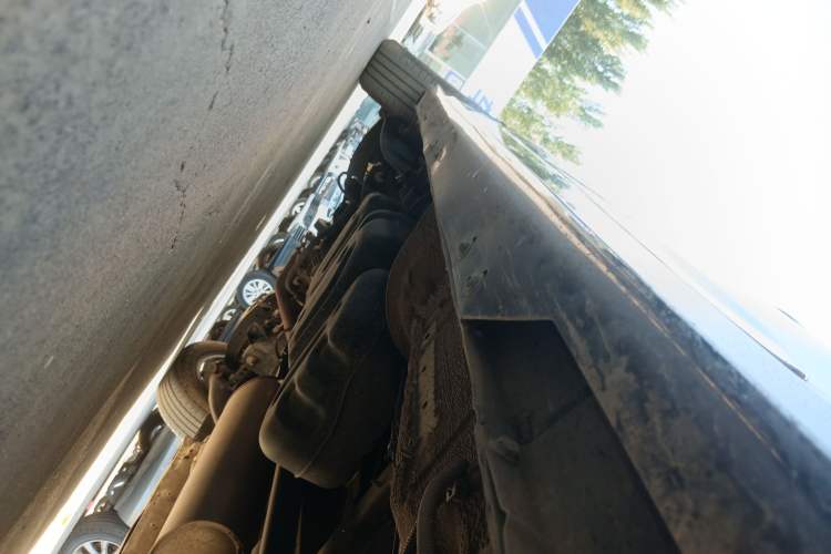 Used SAIC MAXUS G20 2020 2.0T Gasoline Automatic Selected Version Right Side Sill
