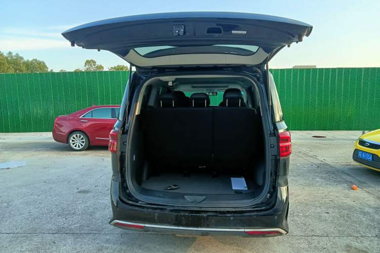 Used SAIC MAXUS G20 2020 2.0T Gasoline Automatic Luxury Edition Trunk
