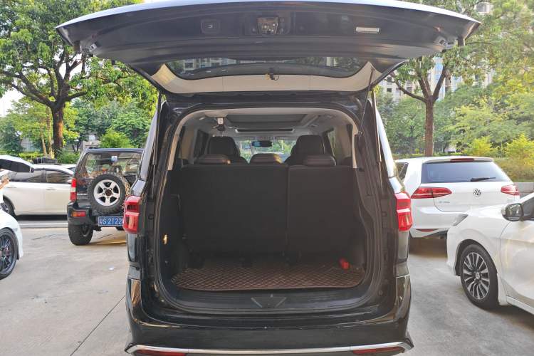 Used SAIC MAXUS G20 2020 2.0T Gasoline Automatic ZhiZun Edition Trunk