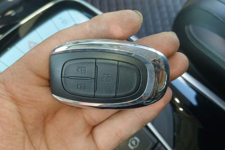 Used SAIC MAXUS G20 2020 2.0T Gasoline Automatic Selected Version Vehicle Key