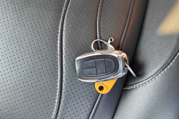 Used SAIC MAXUS G20 2020 2.0T Gasoline Automatic ZhiZun Edition Vehicle Key