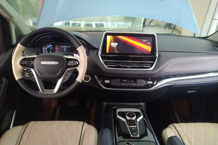 Used SAIC MAXUS G20 2020 2.0T Gasoline Automatic Luxury Edition Center Console
