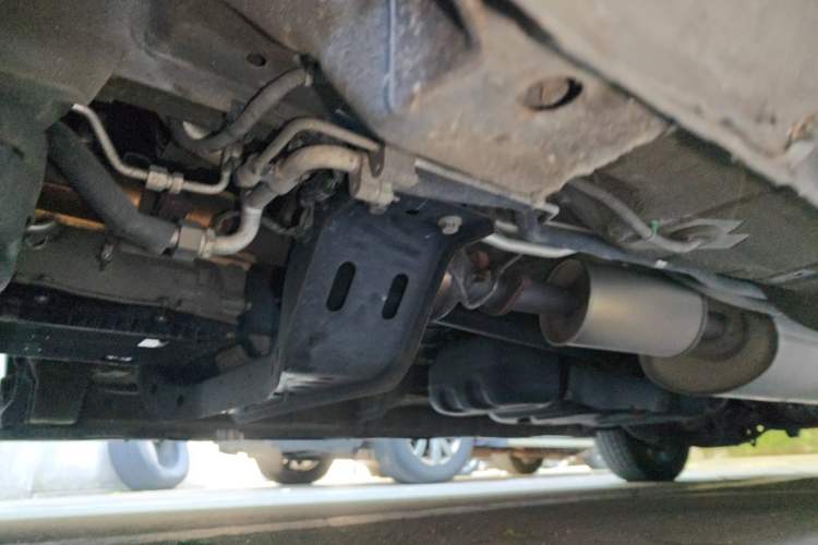 Used SAIC MAXUS G20 2020 2.0T Gasoline Automatic ZhiZun Edition Chassis Front Left