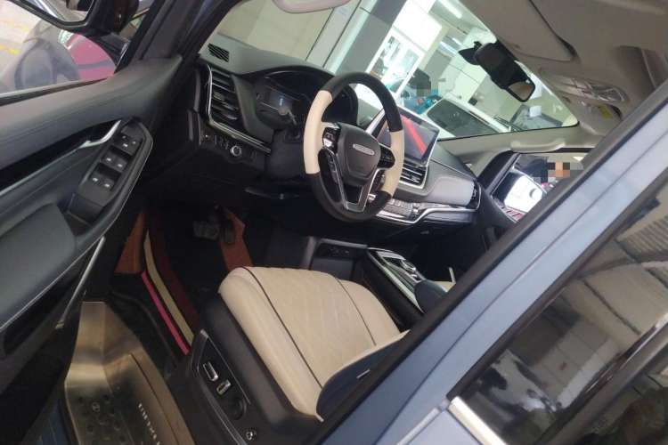Used SAIC MAXUS G20 2020 2.0T Gasoline Automatic Luxury Edition Driver Seat