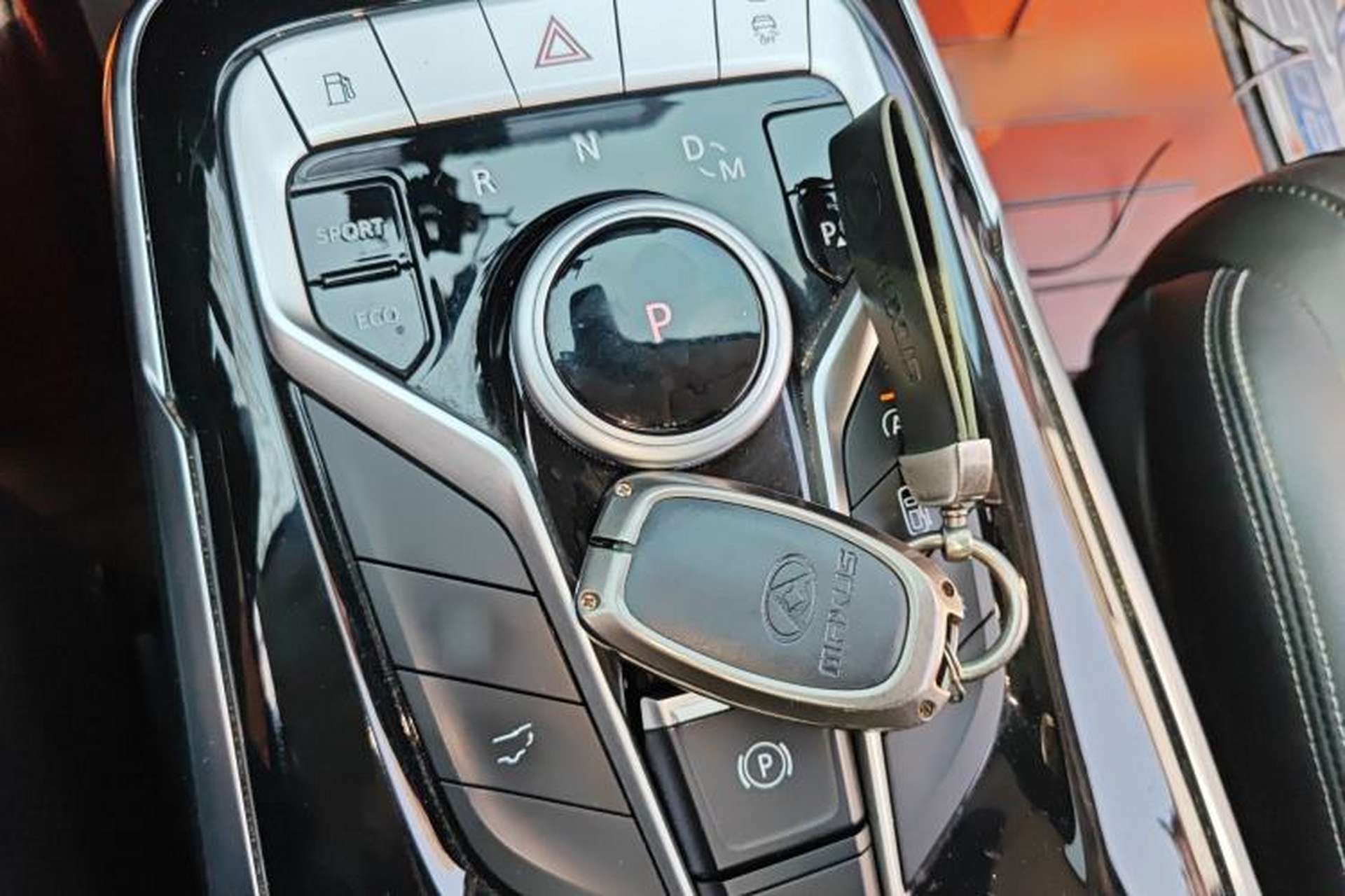 Used SAIC MAXUS G20 2020 2.0T Gasoline Automatic Luxury Executive Edition Gear Lever