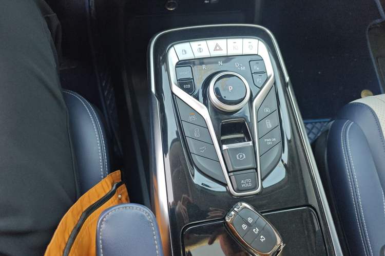 Used SAIC MAXUS G20 2020 2.0T Gasoline Automatic Flagship Edition Gear Lever