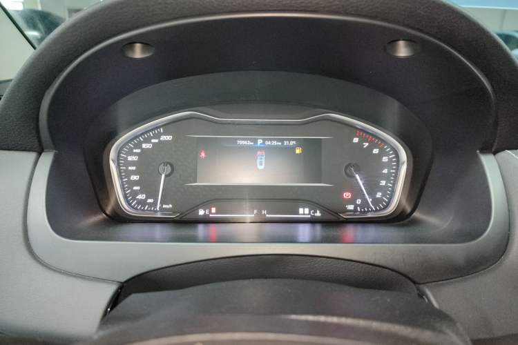 Used SAIC MAXUS G20 2020 2.0T Gasoline Automatic Luxury Edition Instrument Cluster