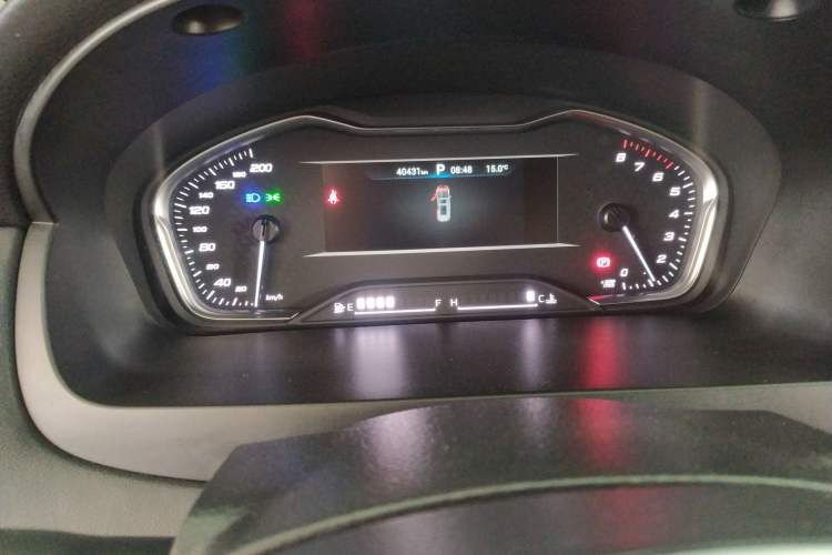 Used SAIC MAXUS G20 2020 2.0T Gasoline Automatic Luxury Edition Instrument Cluster