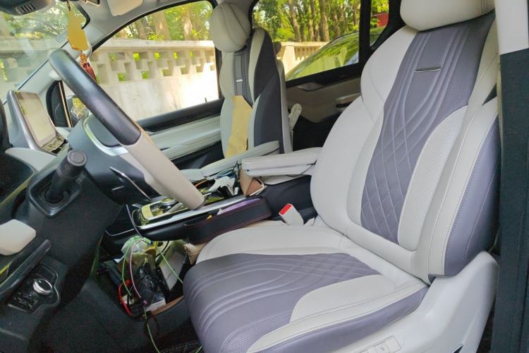Used SAIC MAXUS G20 2020 2.0T Gasoline Automatic ZhiZun Edition Left Front Seat