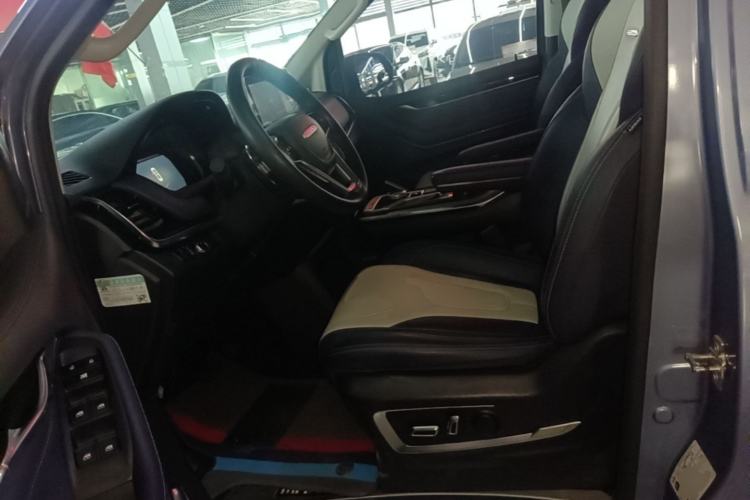 Used SAIC MAXUS G20 2020 2.0T Gasoline Automatic Luxury Executive Edition Left Front Seat
