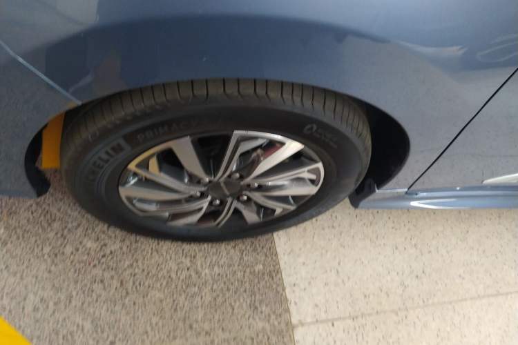 Used SAIC MAXUS G20 2020 2.0T Gasoline Automatic Luxury Edition Left Front Wheel Hub