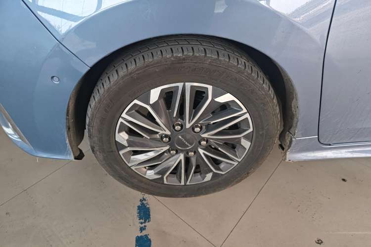 Used SAIC MAXUS G20 2020 2.0T Gasoline Automatic Flagship Edition Left Rear Wheel Hub