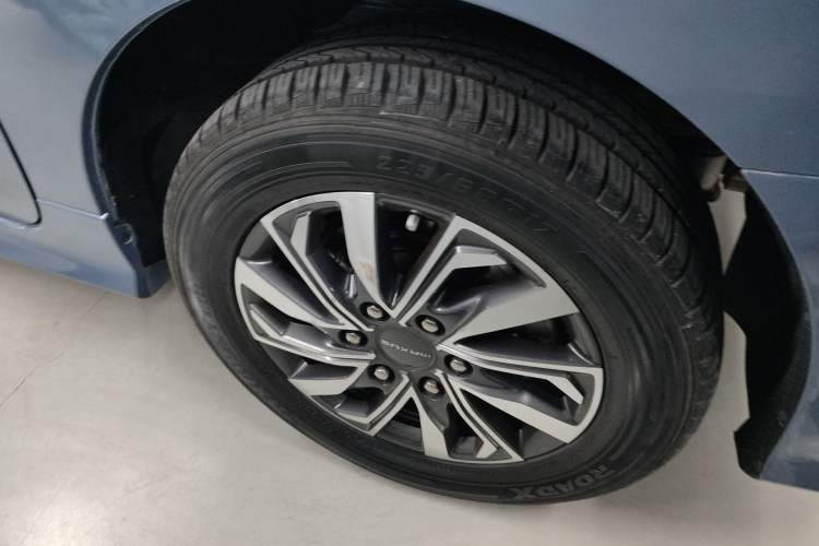 Used SAIC MAXUS G20 2020 2.0T Gasoline Automatic Luxury Edition Left Rear Wheel Hub