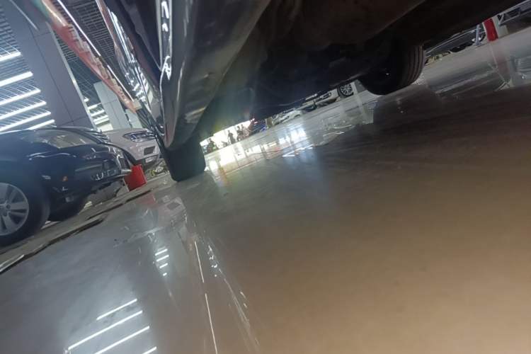 Used SAIC MAXUS G20 2020 2.0T Gasoline Automatic Luxury Executive Edition Left Side Sill