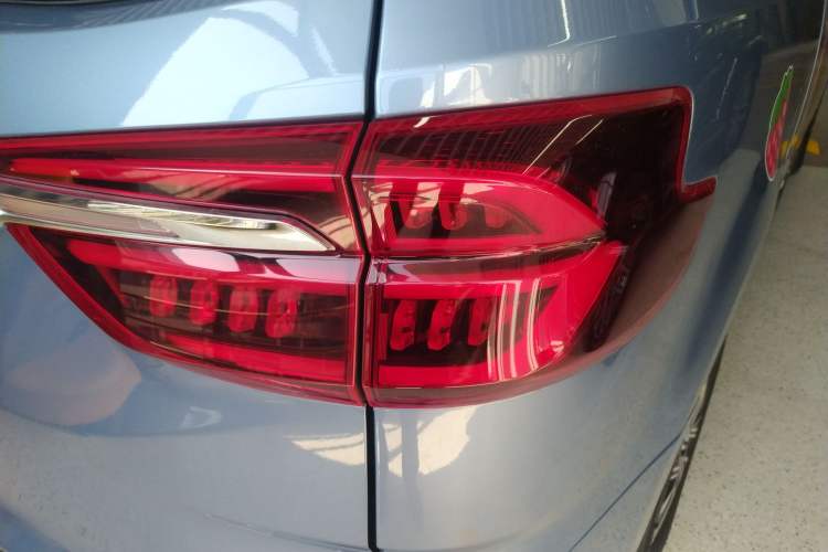 Used SAIC MAXUS G20 2020 2.0T Gasoline Automatic Luxury Edition Right Rear Taillight