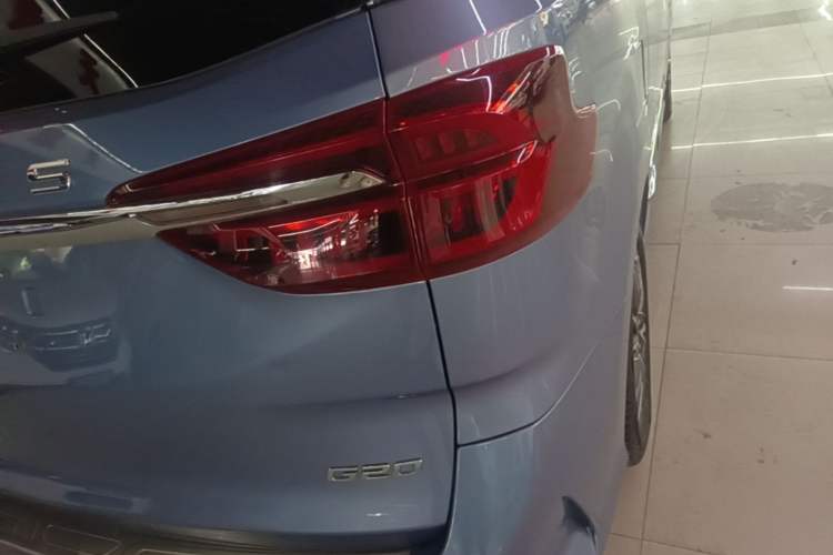 Used SAIC MAXUS G20 2020 2.0T Gasoline Automatic Luxury Executive Edition Right Rear Taillight