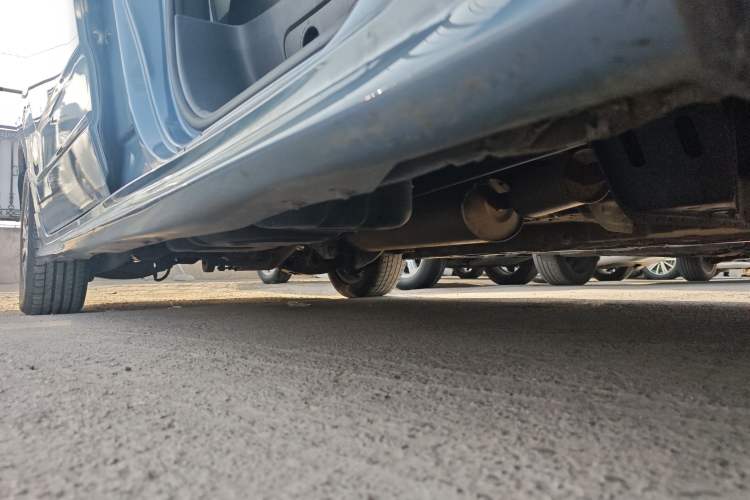 Used SAIC MAXUS G20 2020 2.0T Gasoline Automatic Flagship Edition Right Side Sill