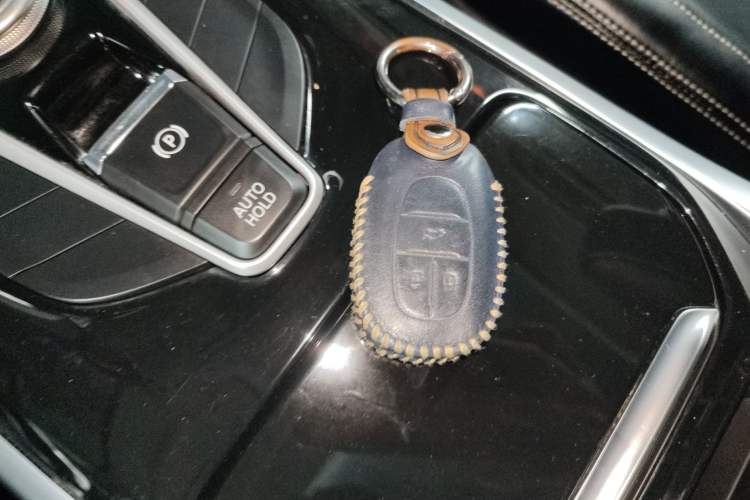 Used SAIC MAXUS G20 2020 2.0T Gasoline Automatic Luxury Edition Vehicle Key