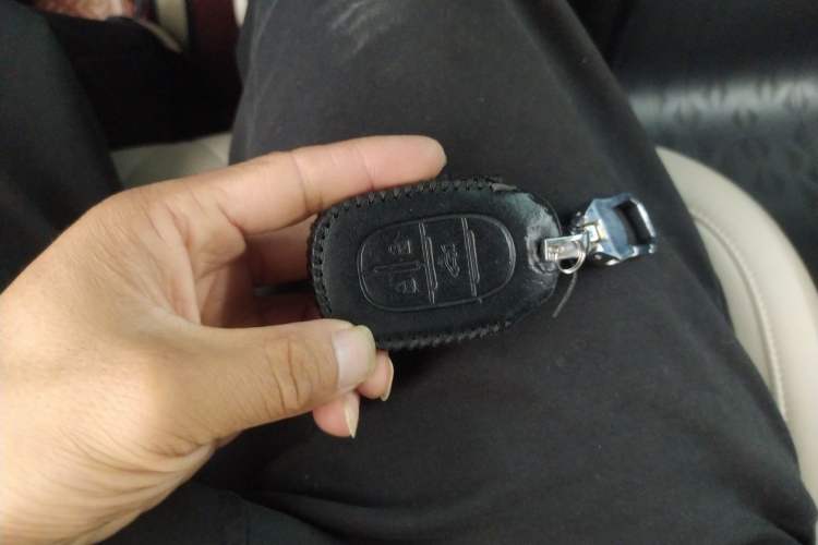 Used SAIC MAXUS G20 2020 2.0T Gasoline Automatic Luxury Edition Vehicle Key