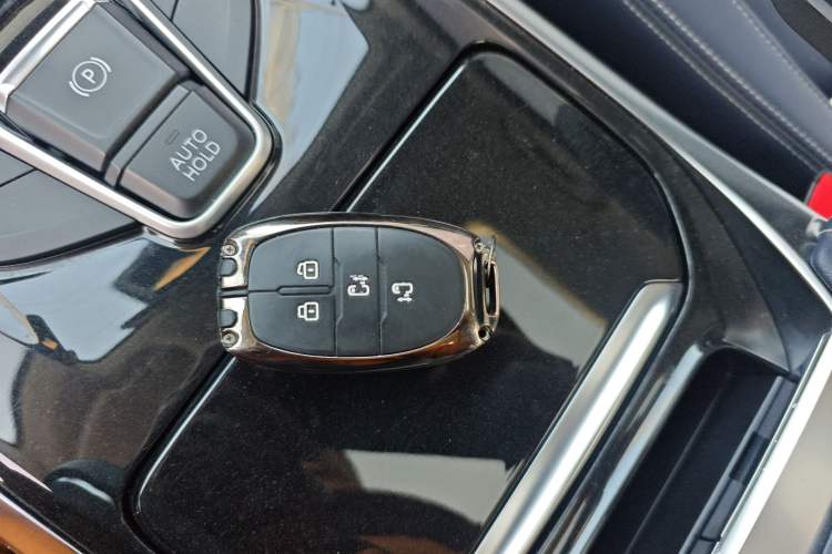 Used SAIC MAXUS G20 2020 2.0T Gasoline Automatic Flagship Edition Vehicle Key