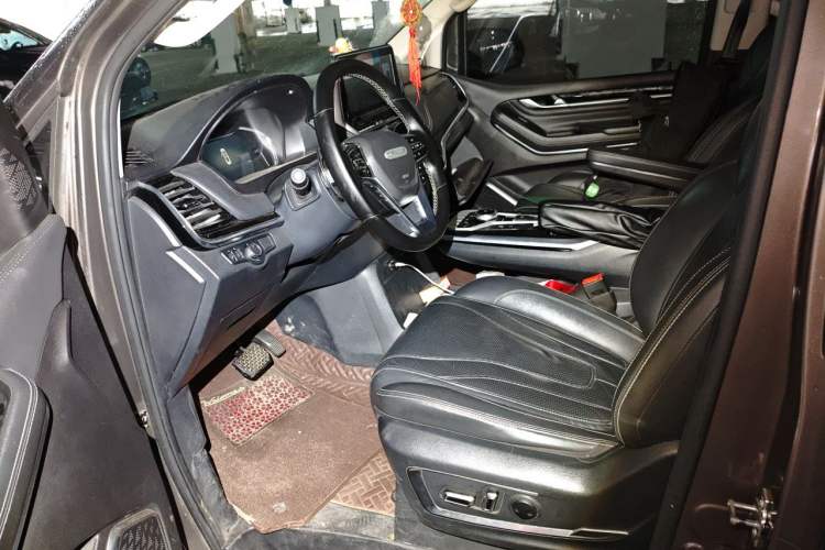 Used SAIC MAXUS G20 2020 2.0T Gasoline Automatic Luxury Executive Edition Driver Seat