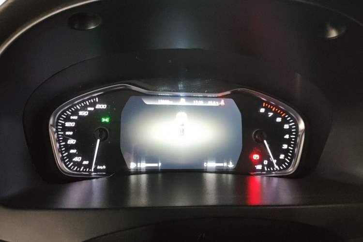 Used SAIC MAXUS G20 2020 2.0T Gasoline Automatic Luxury Executive Edition Instrument Cluster