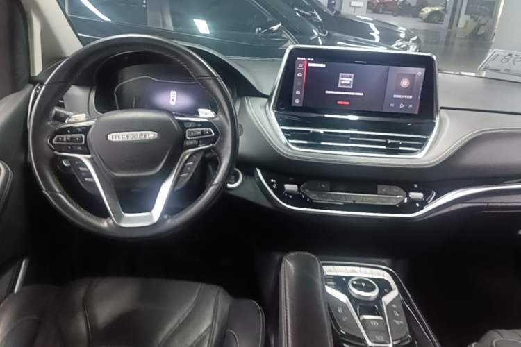 Used SAIC MAXUS G20 2020 2.0T Gasoline Automatic Luxury Executive Edition Center Console
