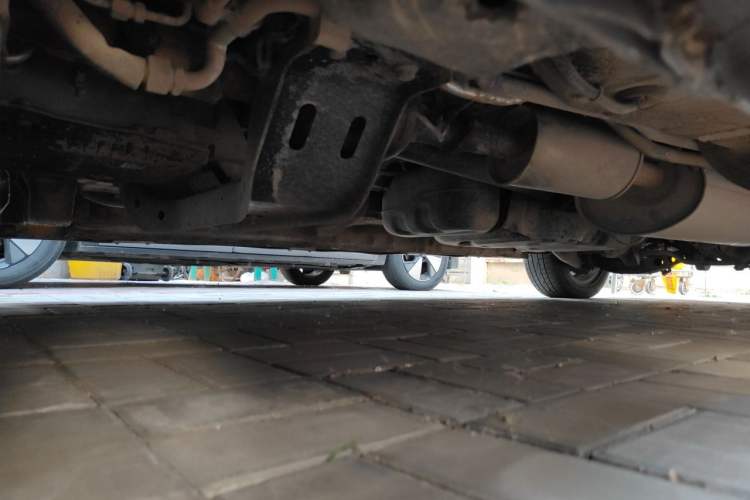 Used SAIC MAXUS G20 2020 2.0T Gasoline Automatic Flagship Edition Chassis Front Left