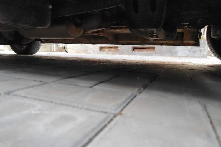 Used SAIC MAXUS G20 2020 2.0T Gasoline Automatic Flagship Edition Chassis Front Right