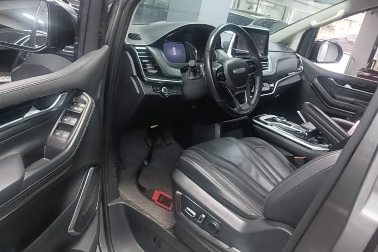 Used SAIC MAXUS G20 2020 2.0T Gasoline Automatic Luxury Executive Edition Driver Seat
