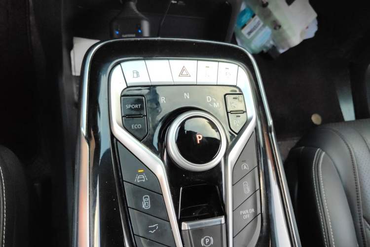 Used SAIC MAXUS G20 2020 2.0T Gasoline Automatic Flagship Edition Gear Lever